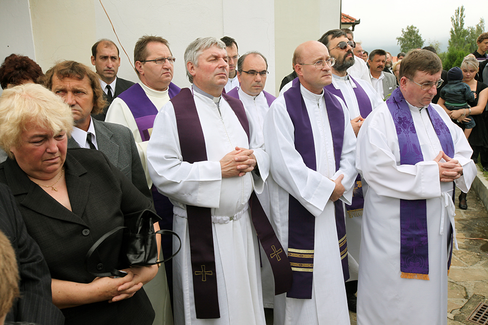 Pohřeb P. Josefa Malára v Nové Lhotě 8. 8. 2010.