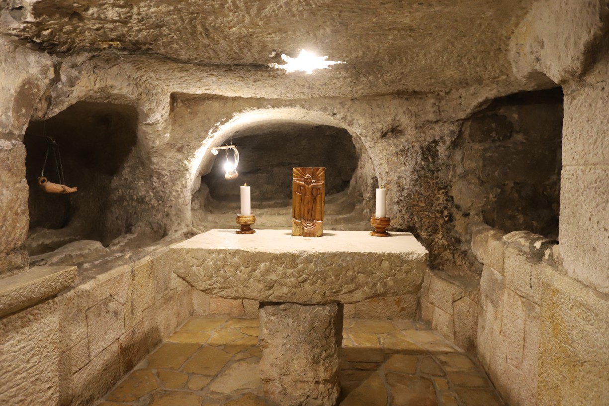 Jeskyně, kde svatý Jeroným přepisoval Bibli