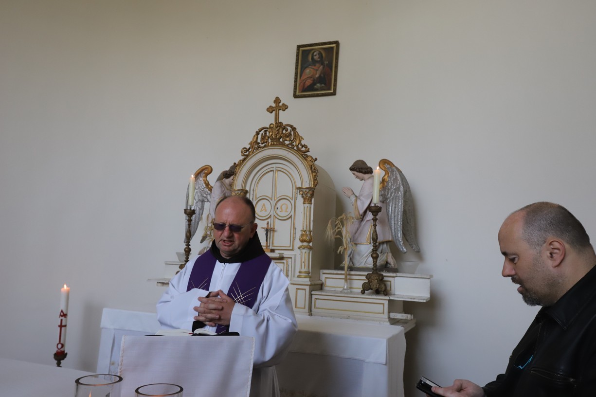 Mši svatou v kapli sv. Rocha sloužil františkánský kněz a nemocniční kaplan v Uherském Hradišti P. Antonín Dabrowski