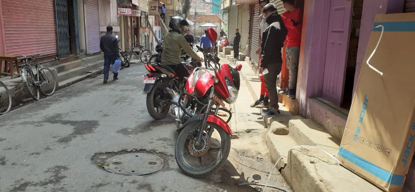 Život v ulicích Káthmándú. Foto: Iva Stafová