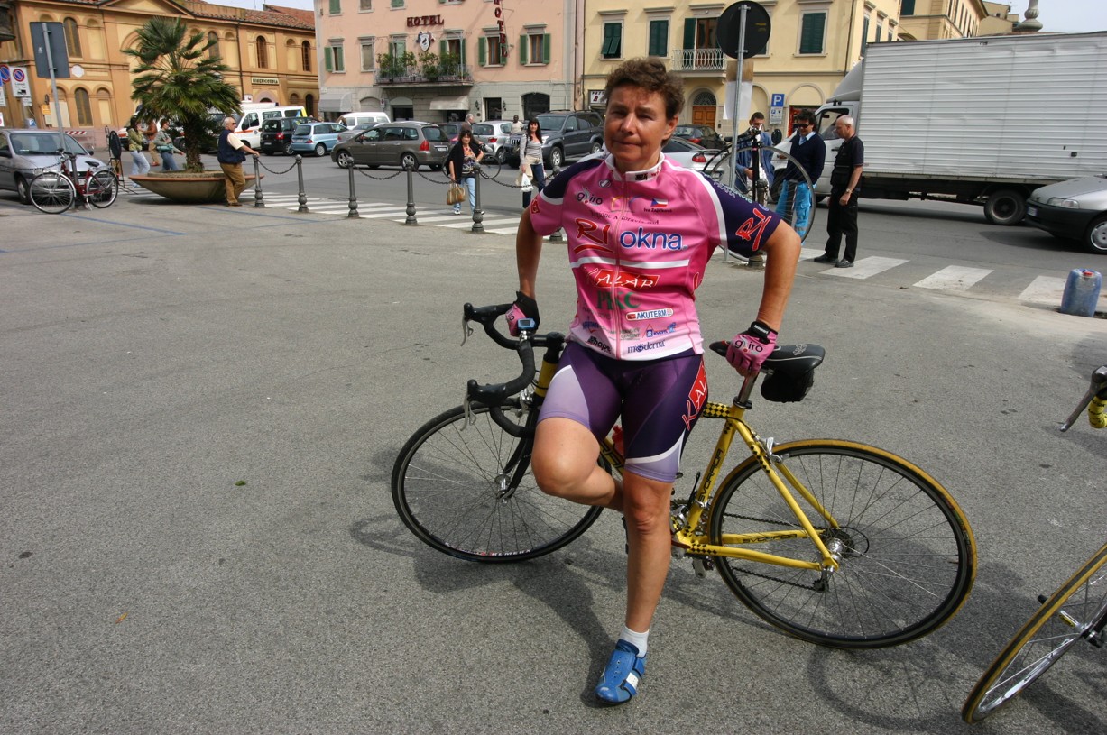 Iva Zajíčková na trati Giro d'Italia v květnu roku 2006.