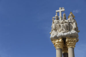 Na náměstí v Jaroměřicích nad Rokytnou je takovýto krásný sloup Sv. Trojice