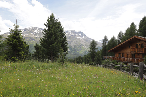 Krásná příroda okolí St. Moritz ve Švýcarsku