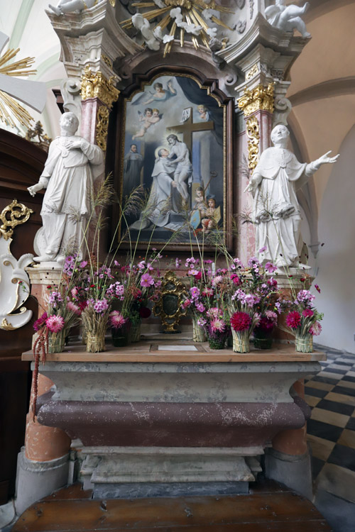 Výstava květin s názvem: Bazilika v květech naděje