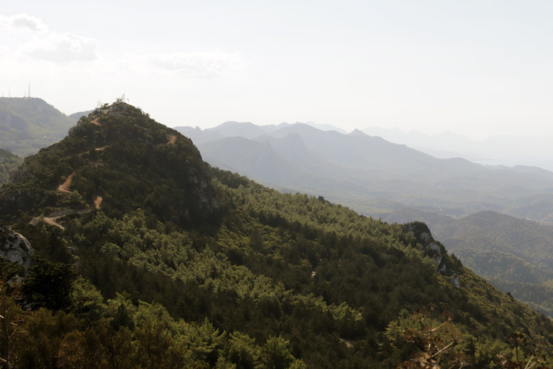 Pohled z hradu Kantara na okolní hory
