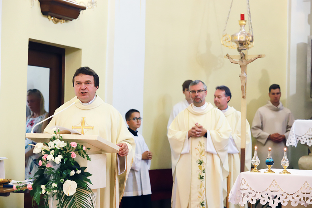 Oslavenec nejdříve všechny přivítal.