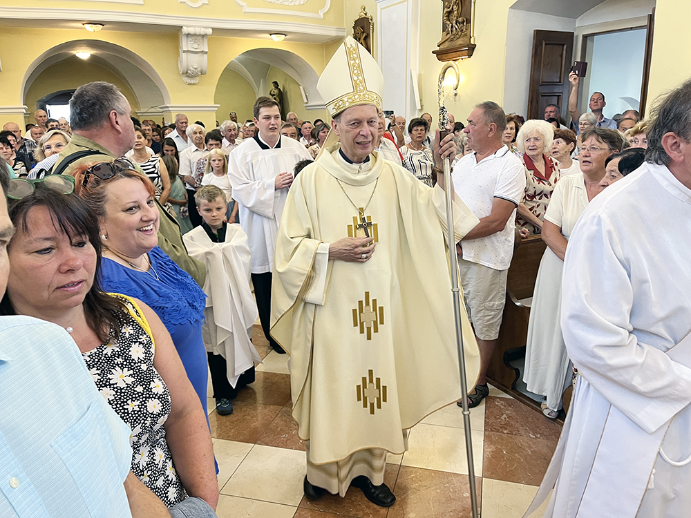 Mši svaté předsedal olomoucký biskup Antonín Basler.