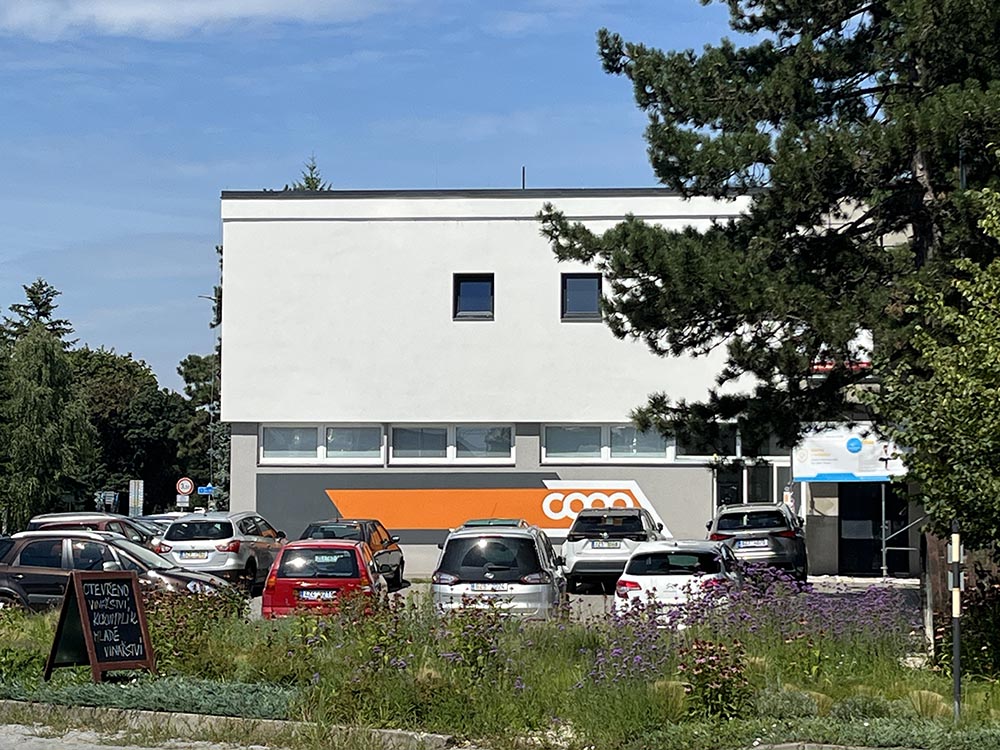Pakoviště byla všude plná.