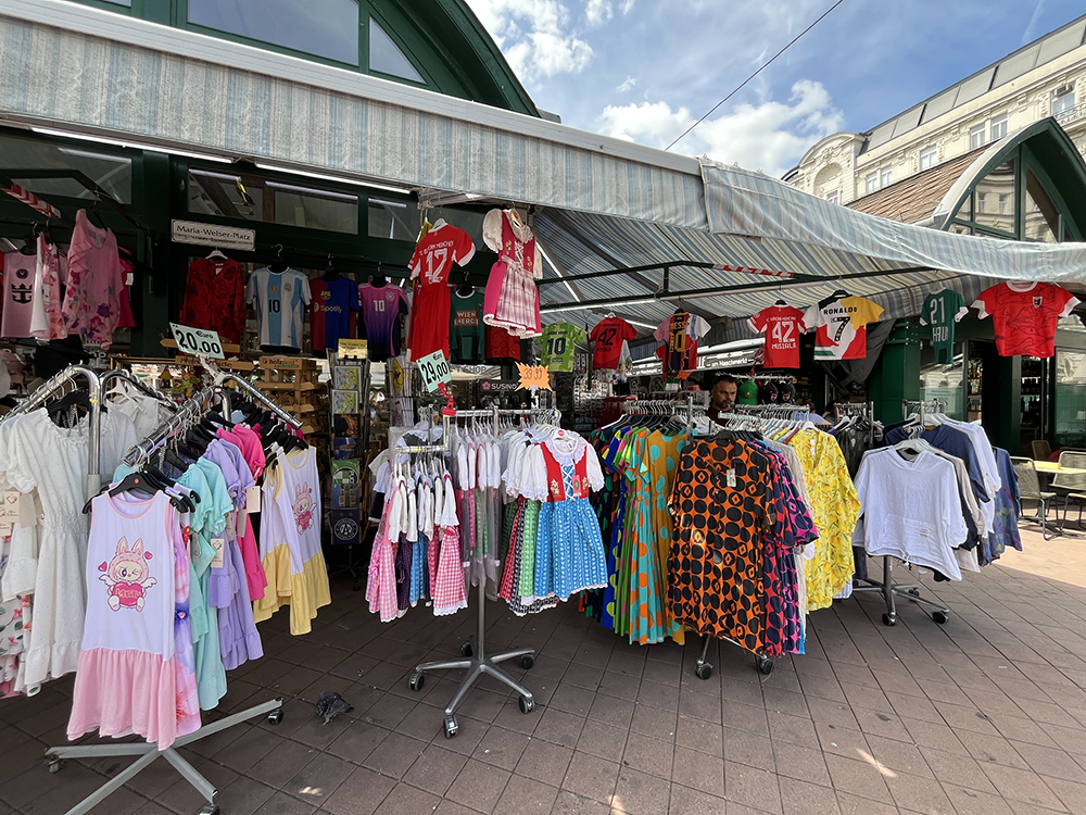 Tržnice Naschmarkt.