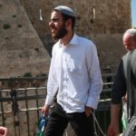 Židé v ulicích starého města Jeruzaléma