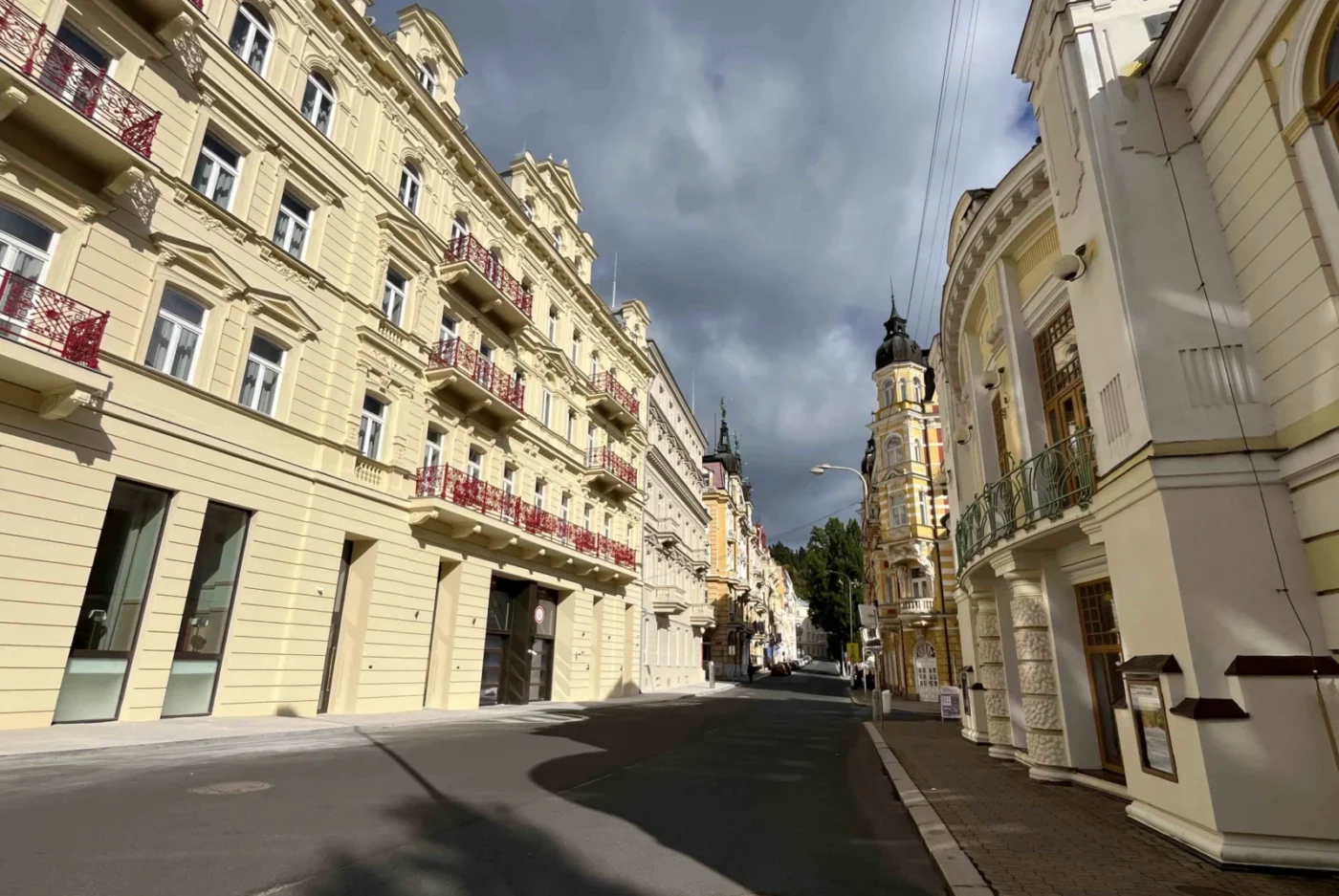 V ulicích Mariánských Lázní je nespočet historických staveb. 