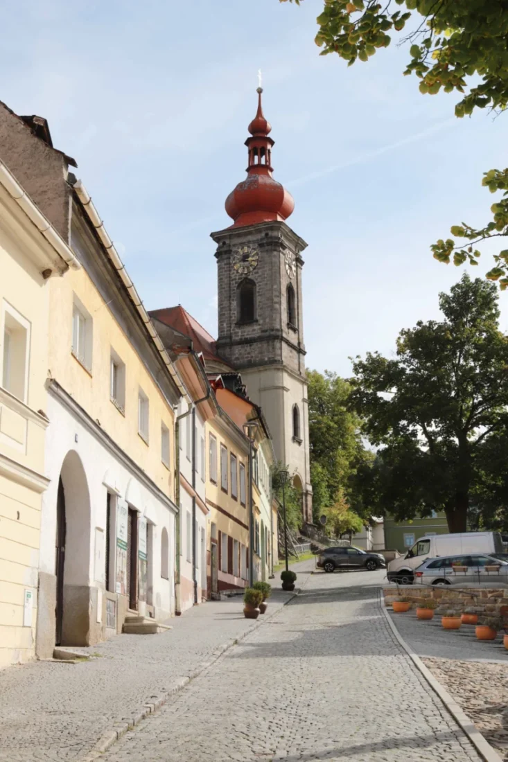 Kostel svatého Jiří v Bečově nad Teplou.