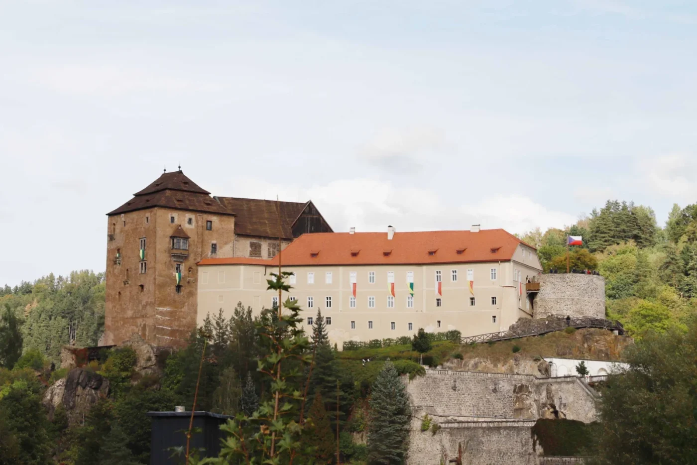 Poslední pohled na zámek a hrad v Bečově nad Teplou před odjezdem zpět.