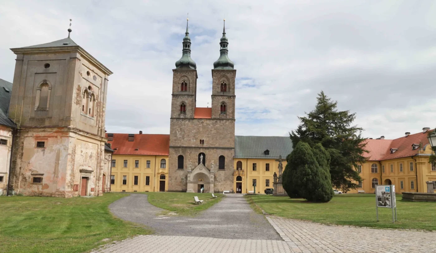 Nádvoří kláštera Teplá.