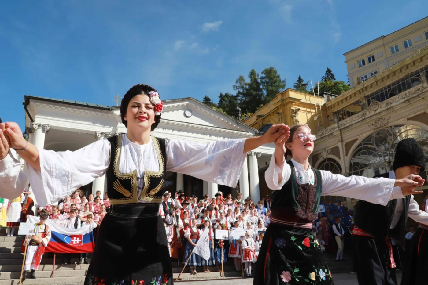 Folklorní soubor ze Srbska.