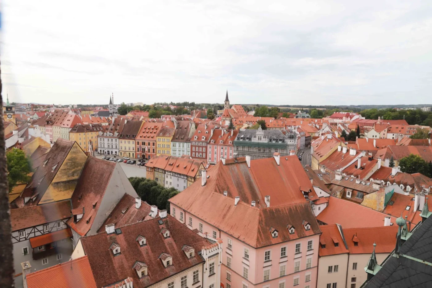 Věž nabízí krásné pohledy na celé město.