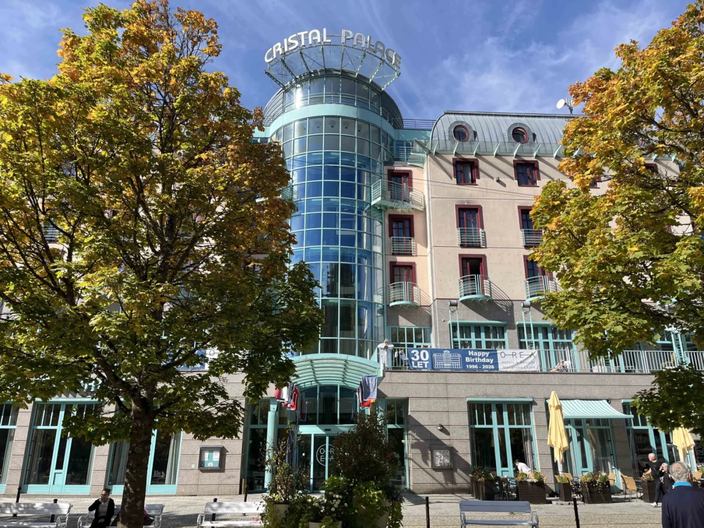 Po cestě do parku jsem v centru míjela i hotel Cristal Palace. 