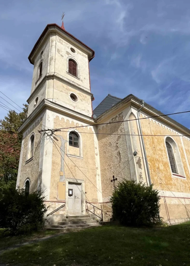Kostel svatého Antonína z Padovy v Úšovicích. 